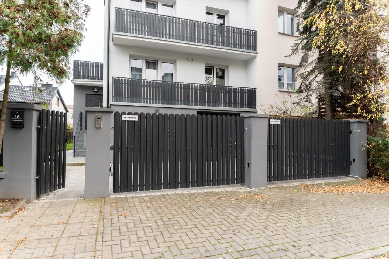 Uroczy, Przytulny Apartament Poddasze Radom Exterior photo